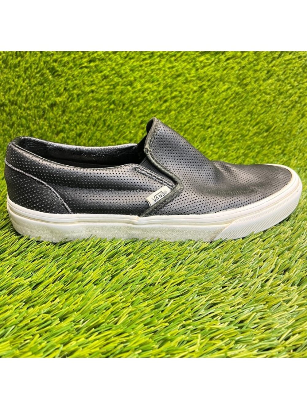 Vans Asher Perforated Womens Size 8.5 Black White Athletic Skate Shoes Sneakers